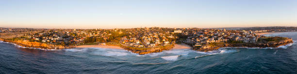 istock Bronte to Tamarama Beach, Eastern Beaches, Sydney 1647474445