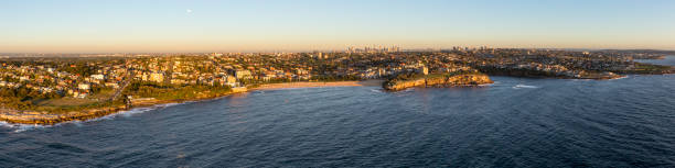 istock Bronte to Tamarama Beach, Eastern Beaches, Sydney 1647475504
