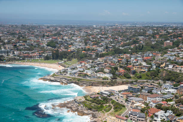 istock Tamarama to Bronte Beach, Eastern Beaches, Sydney 1647487392