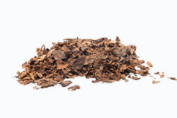 istock Dried smoking tobacco isolated on a white background 1647774138