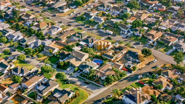 istock View of neighbourhood 1647949082