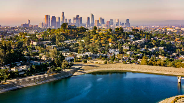 istock Silver Lake surrounded by neighbourhood 1647949160