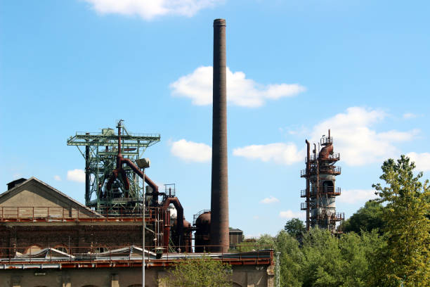 istock Disused iron and steelworks in Hattingen 1648160645