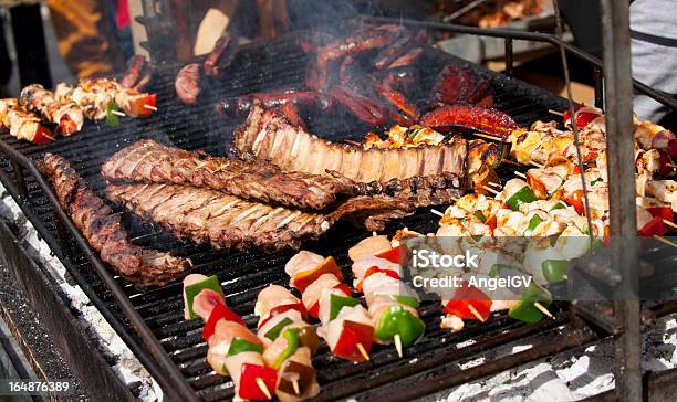 Churrasco - Fotografias de stock e mais imagens de Calor - Calor, Carne, Churrascada