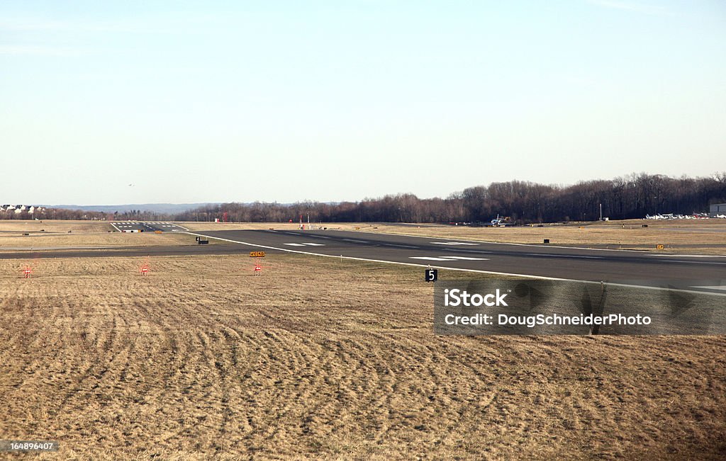 Airport Runway - Lizenzfrei Flughafen Stock-Foto