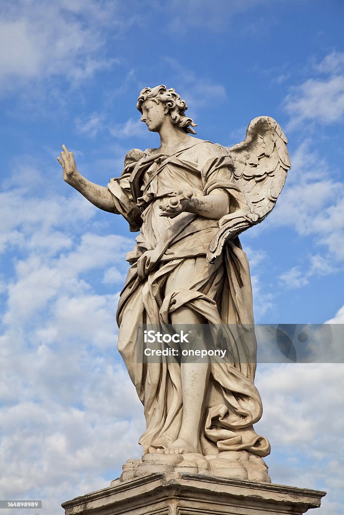 Ponte Sant'Angelo Ангел с гвоздями - Стоковые фото Ангел роялти-фри