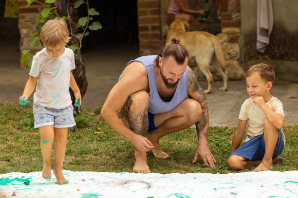 istock Painting with my children in the backyard 1649176523