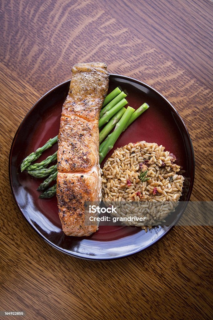 Salmão grelhado jantar - Foto de stock de Alimentação Saudável royalty-free