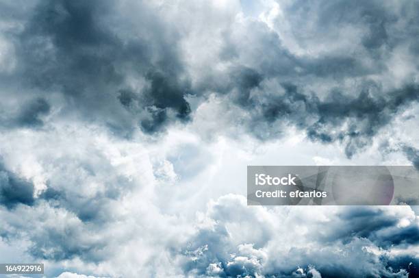 Wolkengebilde Stockfoto und mehr Bilder von Abstrakt - Abstrakt, Abwesenheit, Bedeckter Himmel