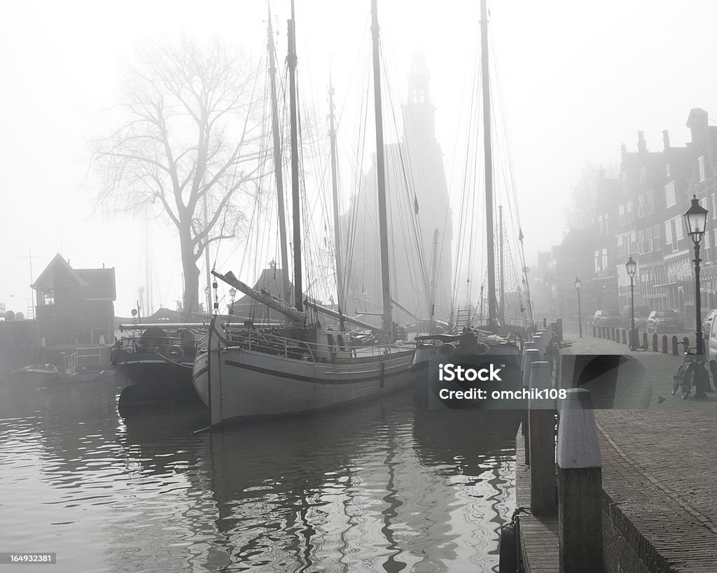 Yachten im Nebel in Holland. - Lizenzfrei Fahrrad Stock-Foto