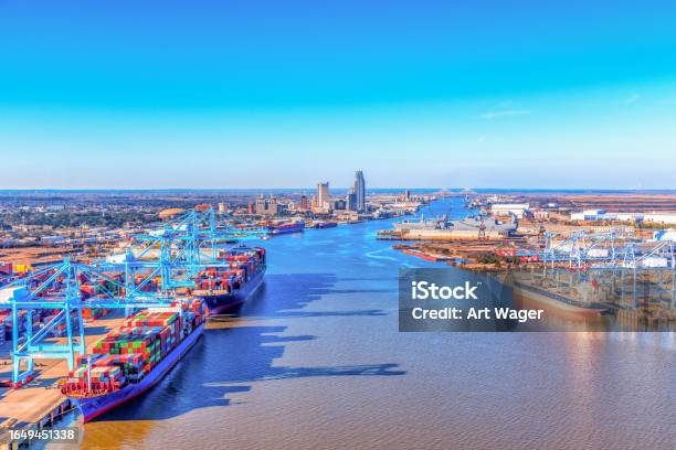 Port Of Mobile Alabama Stock Photo - Download Image Now - Commercial Dock, Harbor, Alabama - US State
