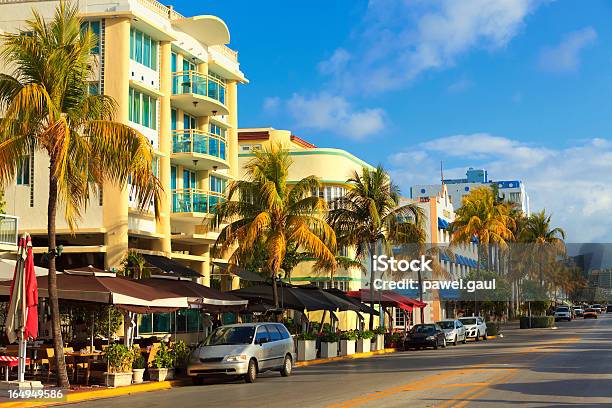 Ulica Ocean Drive Przy South Beach Fl - zdjęcia stockowe i więcej obrazów Miami - Miami, Ocean Drive - Miami, South Beach