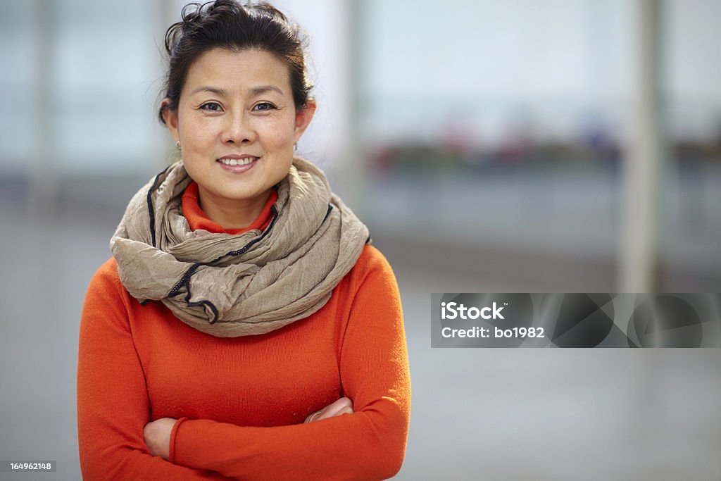 portrait d'une femme mature chinois - Photo de Une seule femme libre de droits