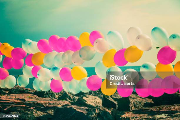 Ballons Stockfoto und mehr Bilder von Blau - Blau, Bunt - Farbton, Dekoration