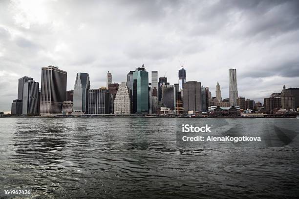 New York City Skyline - zdjęcia stockowe i więcej obrazów Bez ludzi - Bez ludzi, Bezchmurne niebo, Brooklyn - Nowy Jork