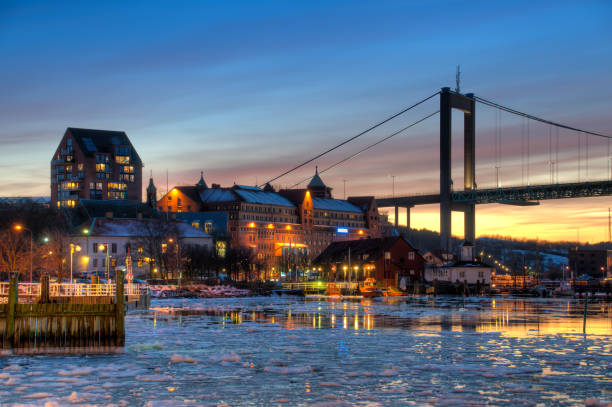 Gothenburg harbor in winter Evening in Gothenburg. Ice floe on the river västra götaland county stock pictures, royalty-free photos & images