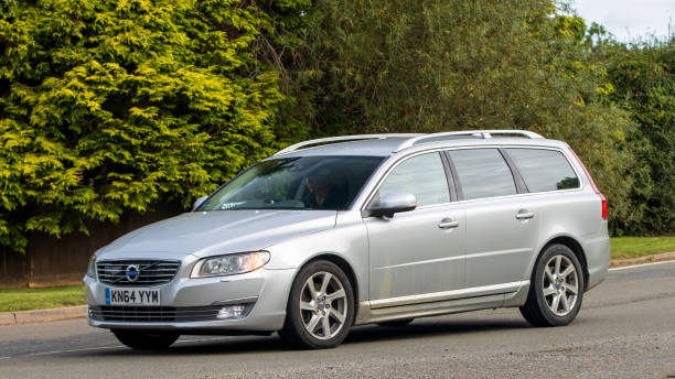 volvo в70 - volvo v70 стоковые фото и изображения