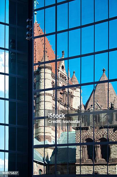 Photo libre de droit de Trinity Church À Boston Reflet banque d'images et plus d'images libres de droit de Boston - Massachusetts - Boston - Massachusetts, Place Copley, Amérique du Nord