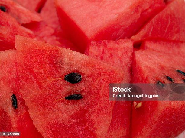 Red Wassermelone Slice Auf Gericht Stockfoto und mehr Bilder von Arrangieren - Arrangieren, Bildhintergrund, Farbton