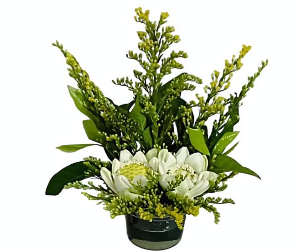 istock Flowers arrangement 1649841676