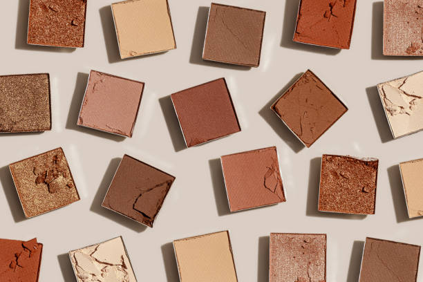 Natural color eye shadow makeup palette, crushed face powder swatches. Woman cosmetic and beauty product, aesthetic cosmetics still life beauty photography, beige color eyeshade pattern, above view Natural colored eye shadow makeup palette, crushed face powder swatches. Woman cosmetic and beauty product, aesthetic cosmetics still life beauty photography, beige color eyeshade pattern, above view eyeshadow stock pictures, royalty-free photos & images