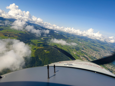 The flight over Switzerland with the propeller plane.