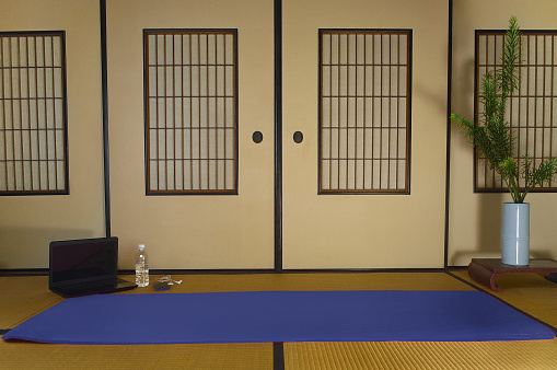 Yoga Studio in Japanese Traditonal Room/Studio Shot