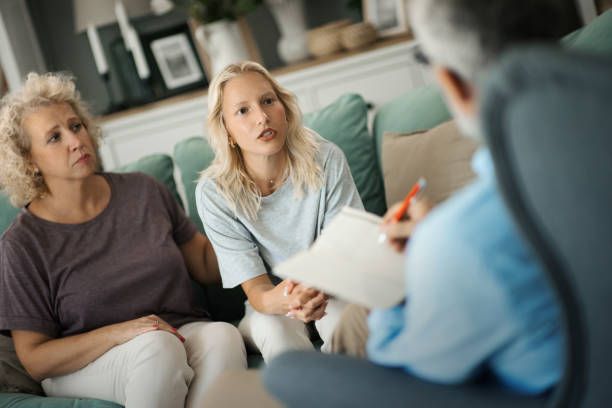 istock Emotional therapy and counseling. 1650516913