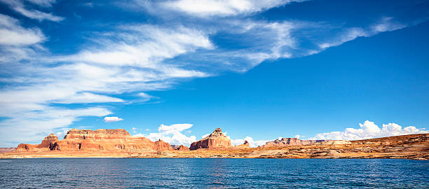 istock Panoramic view of the famous Lake Powell 165053164