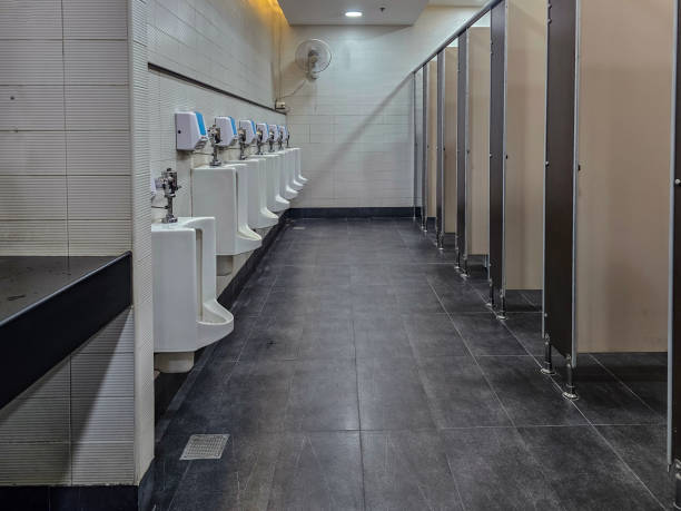 istock The men's toilet has both a urinal and a room. 1650648666