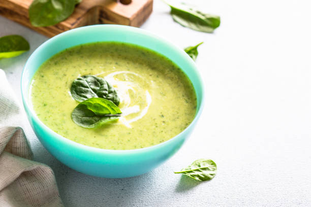 istock Green soup. Spinach cream soup with cream. 1650826726