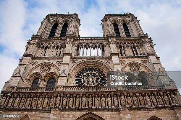 Notre Dame De Paris - zdjęcia stockowe i więcej obrazów Aranżować - Aranżować, Architektura, Bez ludzi