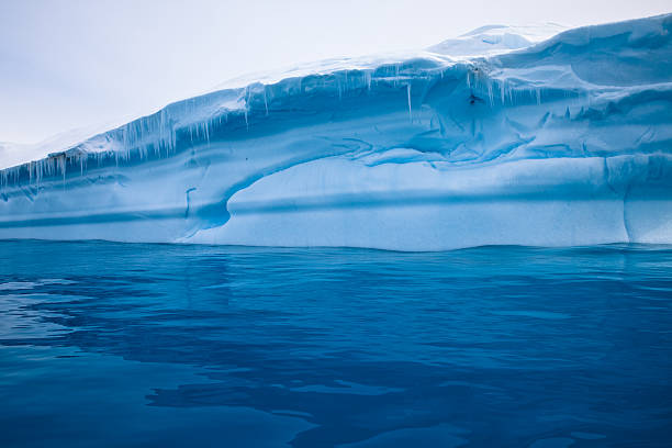 istock Iceberg, Paradise Bay , Antarctica 165089323