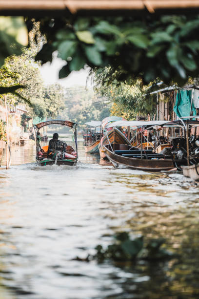 istock Klong Floating Market, Floating Markets Thailand 1651099084