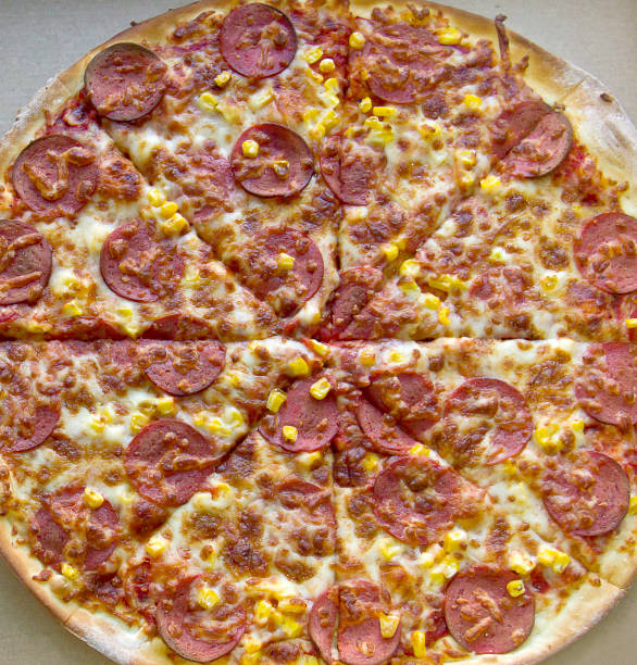 istock Homemade Sucuk Pizza 1651187899