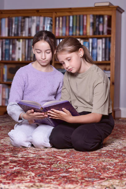istock Two best friends at home 1651208714
