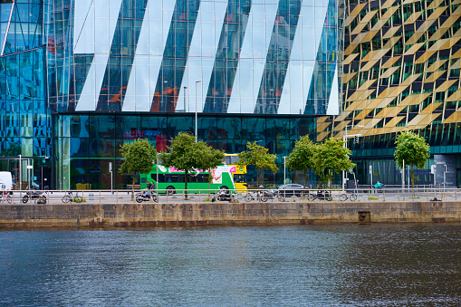 The harbor in Dublin has undergone a huge change from industrial harbor to home for some of the biggest tech companies in the world with impressive buildings in steel and glass.