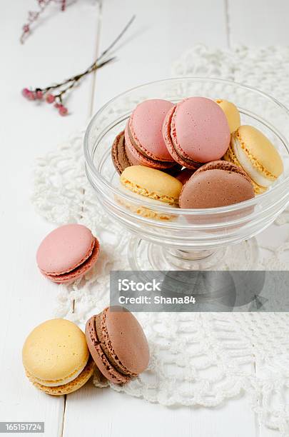 Macaroons - zdjęcia stockowe i więcej obrazów Biały - Biały, Brązowy, Ciasteczko