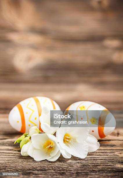 Foto de Ovos De Páscoa e mais fotos de stock de Cabeça da flor - Cabeça da flor, Colorido, Comemoração - Conceito