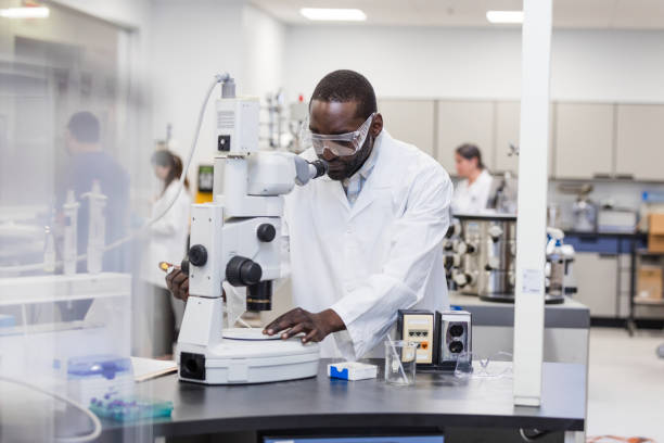 istock Laboratory technician uses pipette to prepare the slide for viewing 1651657162