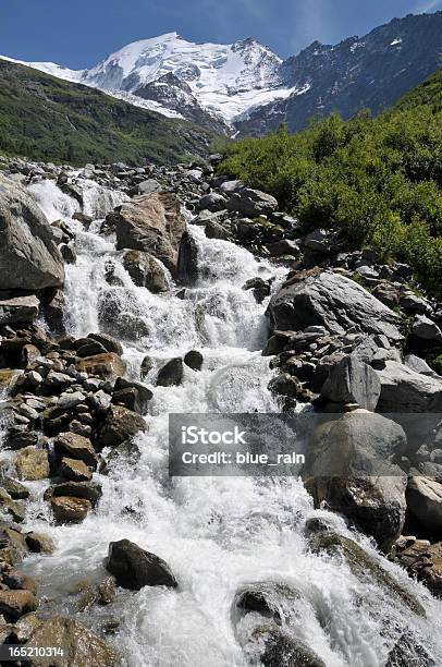 Foto de Fluxo Rápida e mais fotos de stock de Alpes europeus - Alpes europeus, Alto - Descrição Geral, Azul