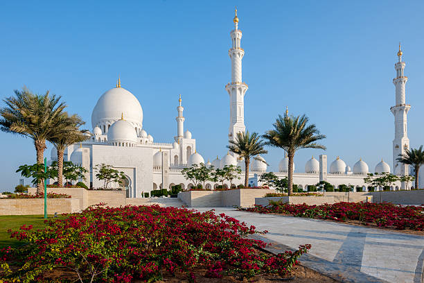 istock Sheikh Zayed Grand Mosque in Abu Dhabi 165212192