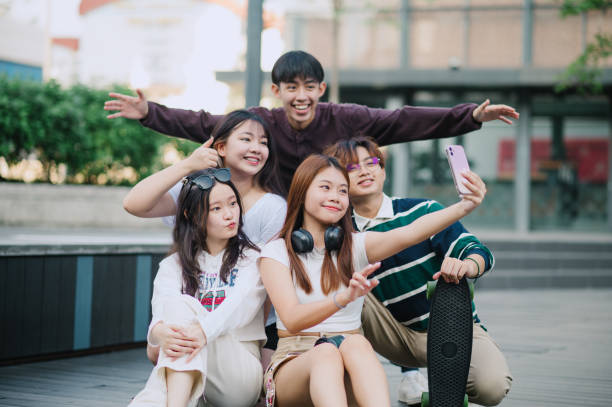 istock Asian Young adults having selfie during travelling . 1652375466