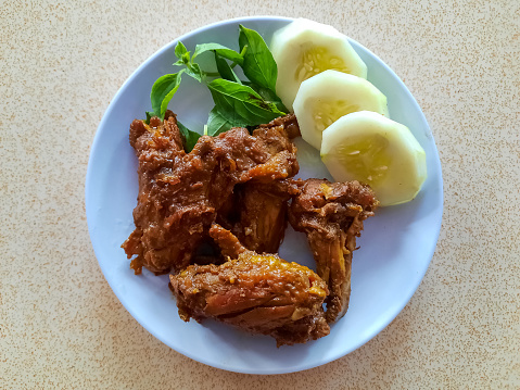 Grilled Chicken (Ayam Goreng) With Lettuce And Cucumber Sliced