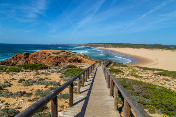 istock Beautiful beach in Algarve 1652455325