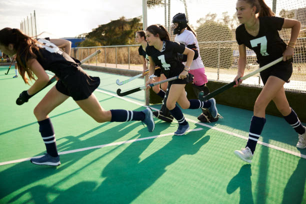 istock Defensive Dash: Defenders Retreat After Foiling Opponent's Attack 1652491964