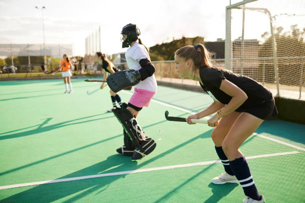 istock Focused Defense: Side View of Defender and Goalkeeper Ready for Action 1652491967