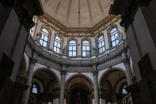 wenecja, włochy - bazylika santa maria della salute - madonna della salute zdjęcia i obrazy z banku zdjęć