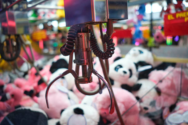 istock Fair attraction crane stuffed animals crane 1652793810