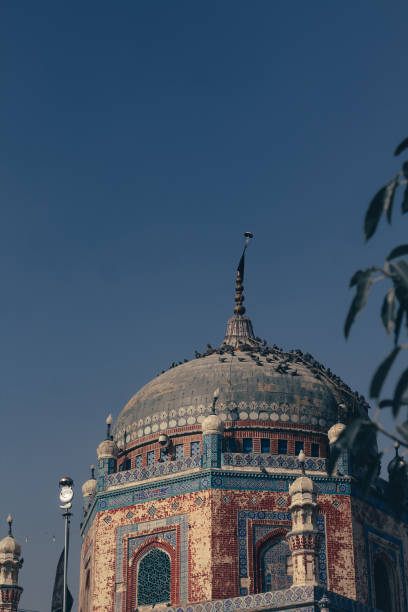 istock Shrine of Shah Shams Tabrizi 1652886470
